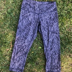 Lululemon cropped leggings size 6